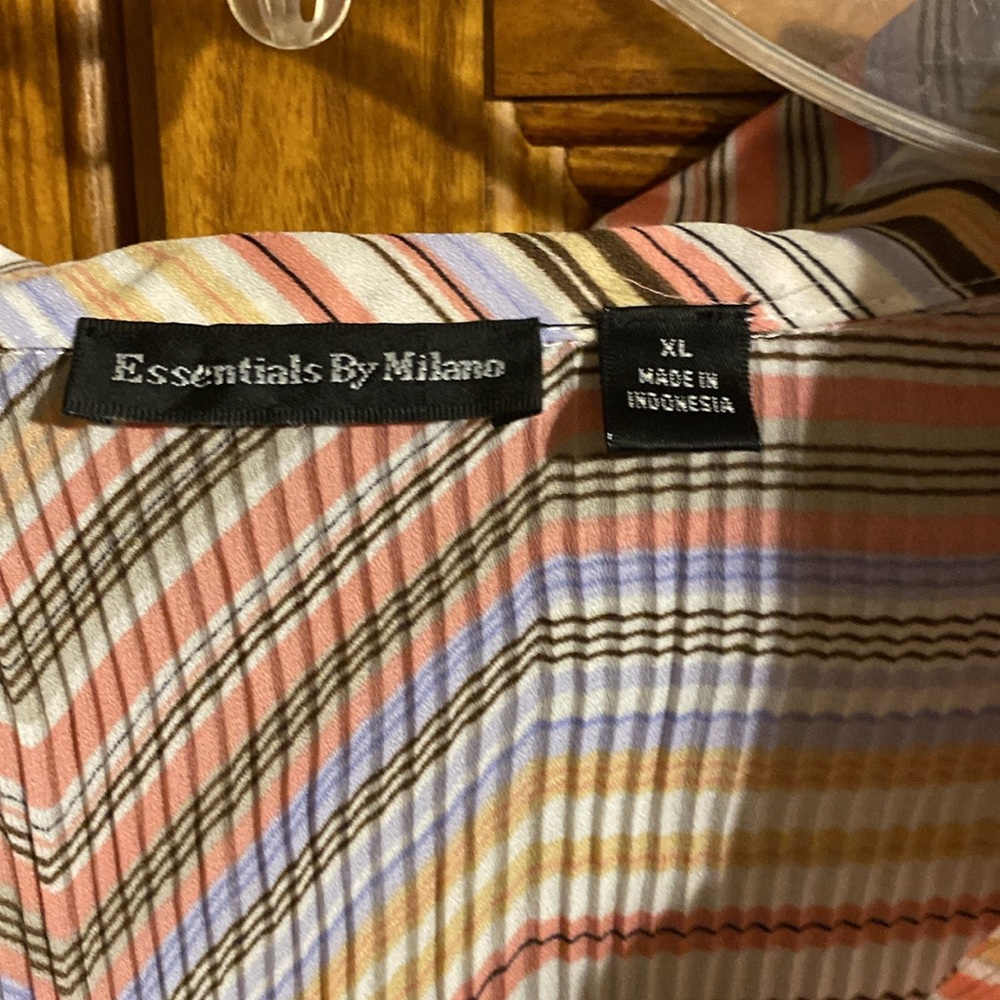 Essentials by Milano Ribbed Blouse. - Picture 2 of 6